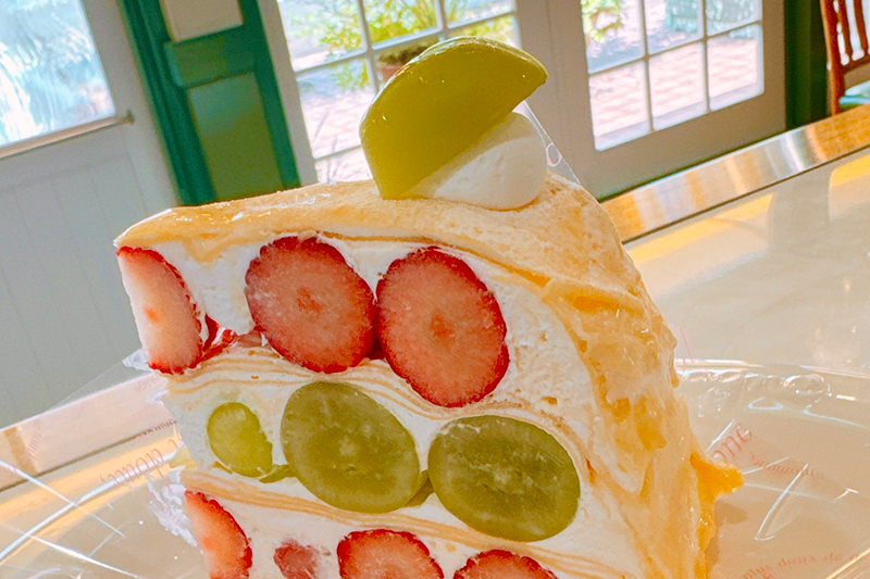 シャインマスカットと夏苺ミルクレープ